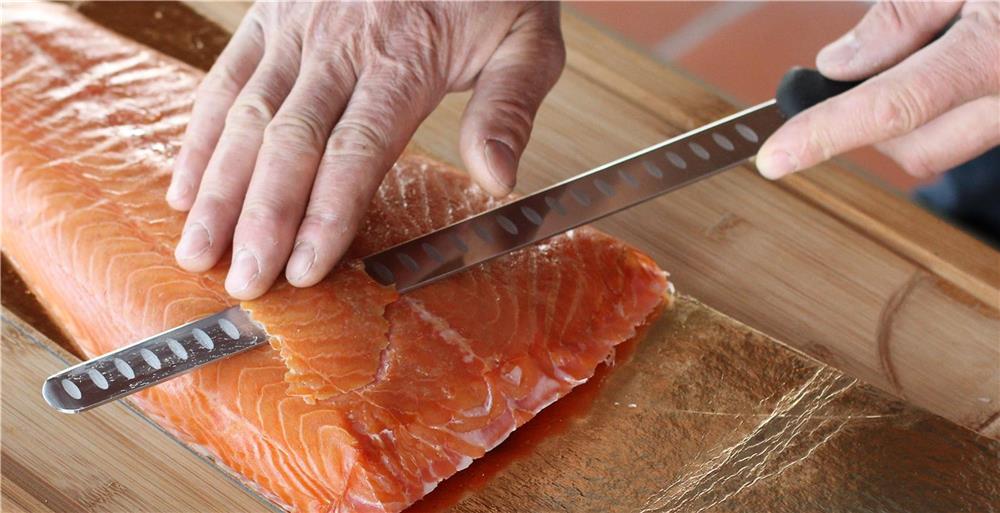 Couteau à jambon / saumon Victorinox Wood - Lame alvéolée 30 cm - Manche  palissandre